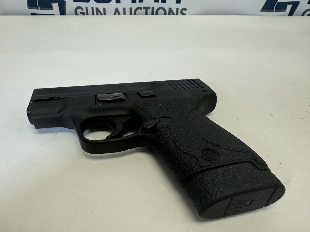 Smith & Wesson M&P 9 Shield 9mm