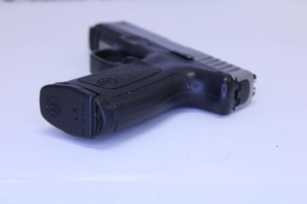 Smith & Wesson SD9VE 9mm
