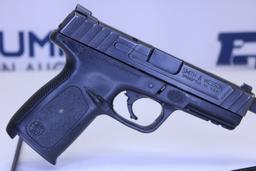 Smith & Wesson SD9 9mm