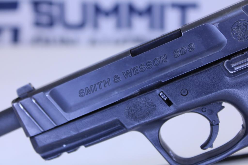 Smith & Wesson SD9 9mm