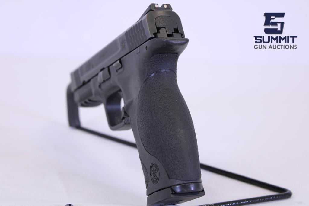 Smith & Wesson M&P45 .45 Auto