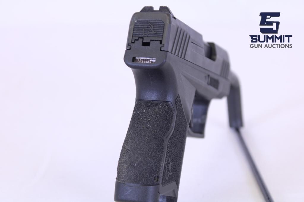 Taurus GX4 9mm