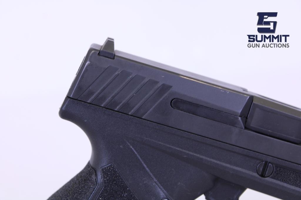 Taurus GX4 9mm