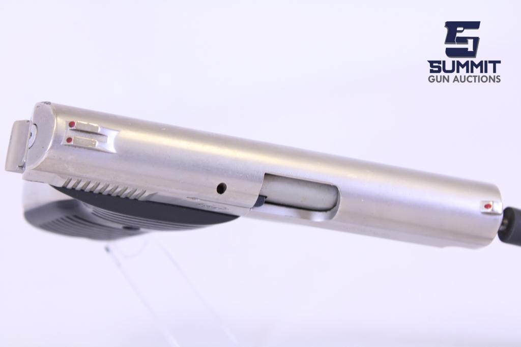 Lorcin L380 .380 ACP