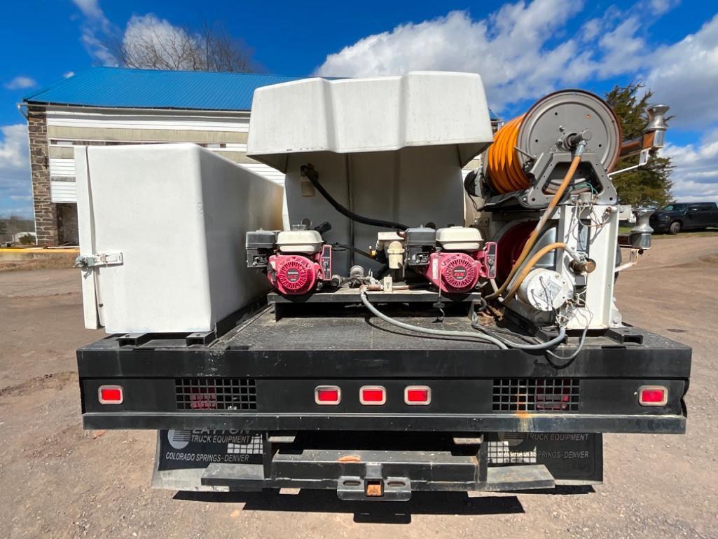 2011 FORD F550 FLATBED TRUCK W/ SPRAY UNIT