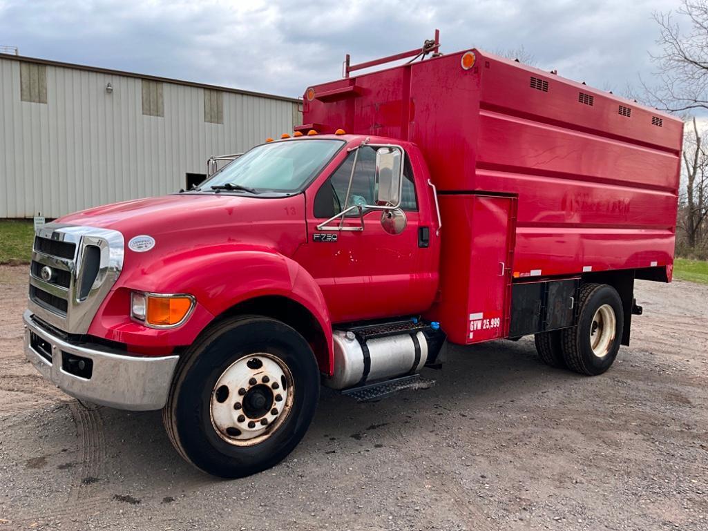 2012 FORD F750 CHIPPER TRUCK. NON CDL 14 FOOT SOUTHCO BODY