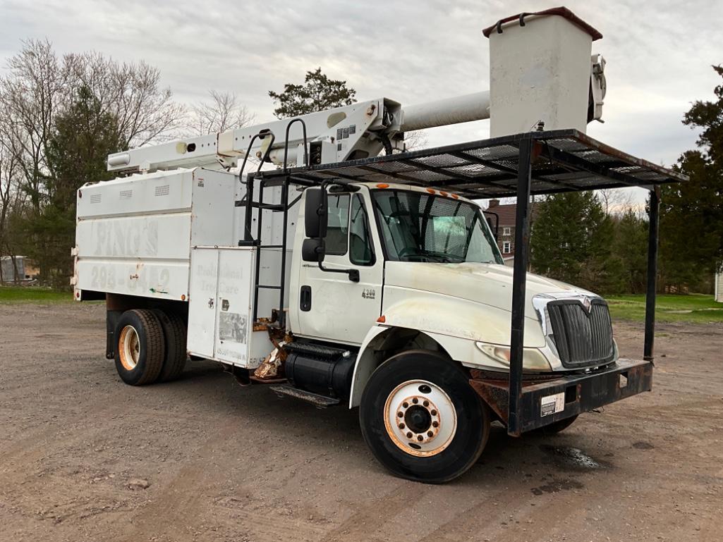 2004 INTERNATIONAL 4300 FORESTRY BUCKET TRUCK ALTEC LRV58