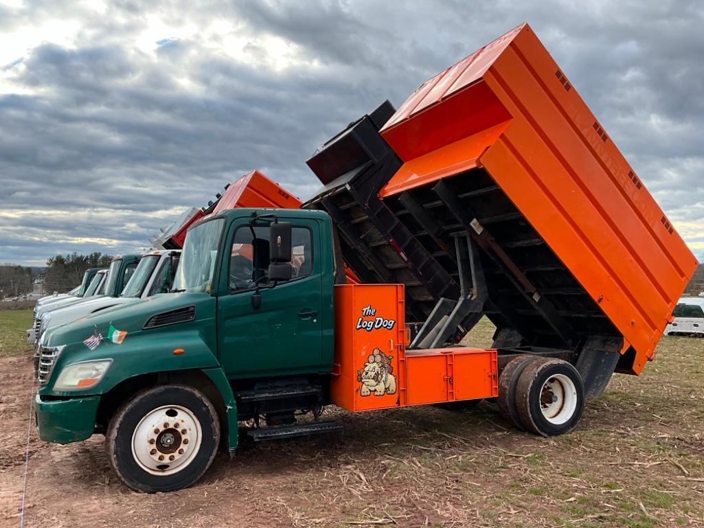 2009 HINO 238 CHIP TRUCK