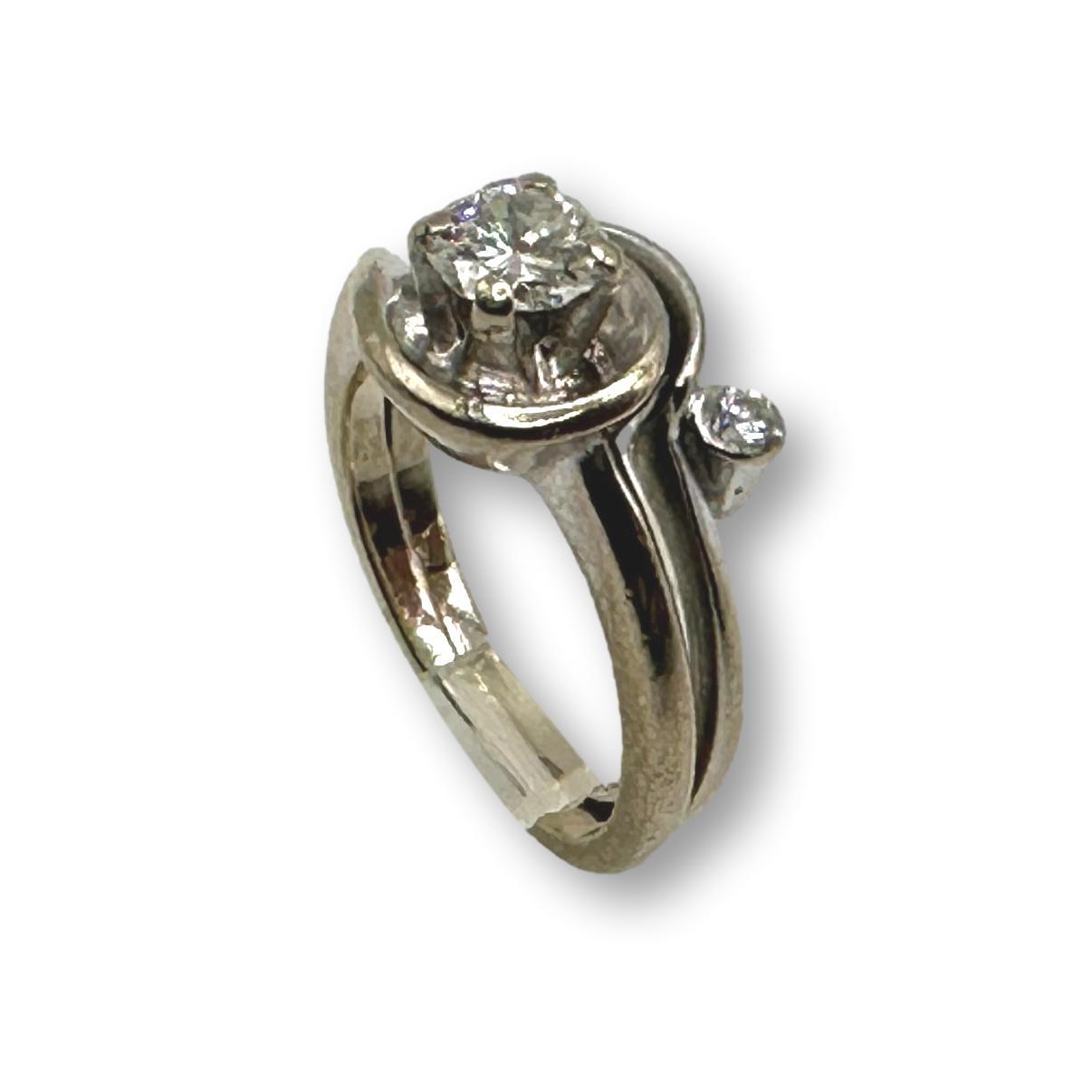 14K White Gold Diamond Ring