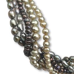 Lustrous Freshwater Pearl Necklace with 14K Gold Clasp