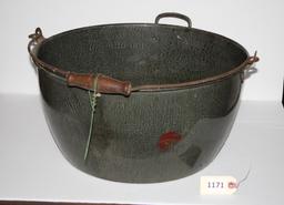 Enamel Pot with Handle