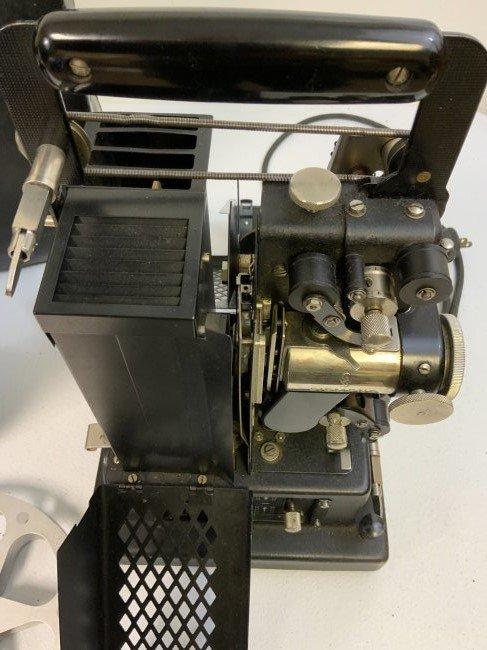 WWII GERMANY SIEMENS 16 MM FILM MOVIE PROJECTOR LUFTWAFFE USED BERLIN MARKED