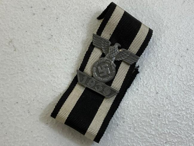 WWII GERMAN CLASP TO THE 1939 IRON CROSS WITH RIBBON