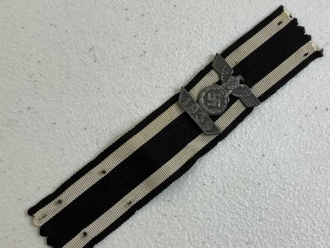 WWII GERMAN CLASP TO THE 1939 IRON CROSS WITH RIBBON