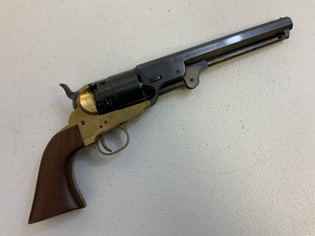 COLT 1851 NAVY PERCUSSION REVOLVER BY F. LLIPIETTA ITALIAN REPRODUCTION WITH HOLSTER
