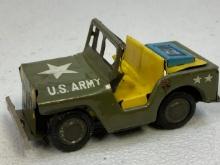 VINTAGE TOY METAL US ARMY JEEP MODEL