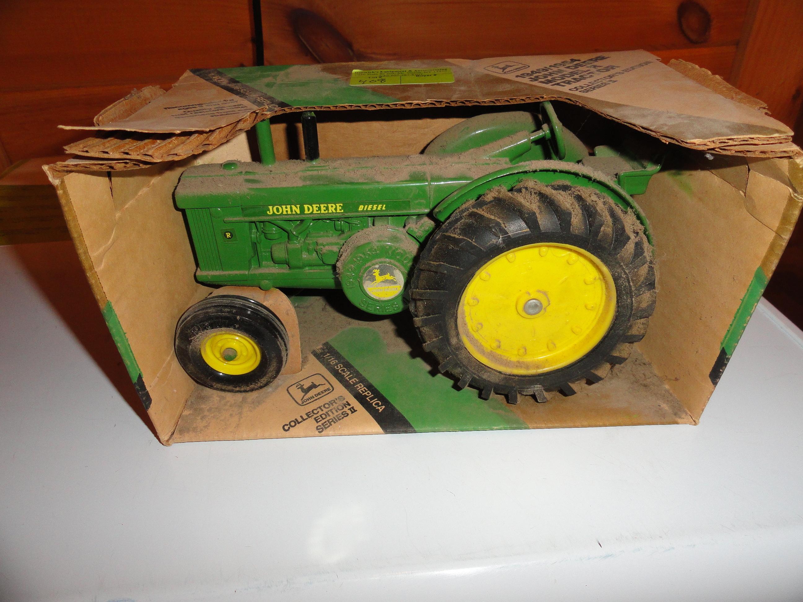 Toy - JD 1949-1954 Model R tractor