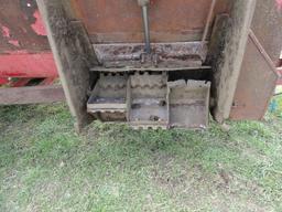 Gehl 7832 Slinger Spreader
