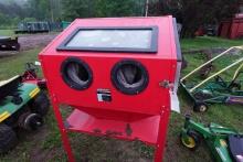 Sand blasting cabinet