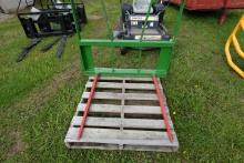 NEW - Kivel walk through double prong bale spear