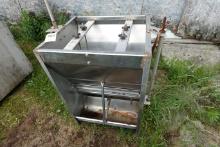 Stainless steel pig feeder