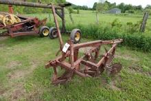 International 36 3btm plow with coulters