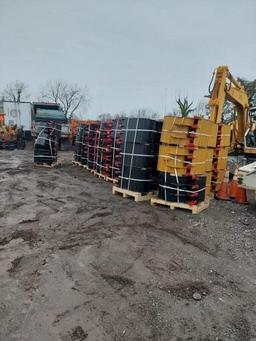 CASE580 HD Bucket 600mm wide, J200 adapter & rock teeth(1U3202RC) * 4, without pins, with side