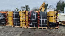 CASE580 HD Bucket 600mm wide, J200 adapter & rock teeth(1U3202RC) * 4, without pins, with side