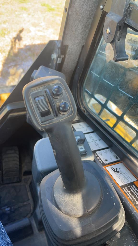 2021 Deere 333G