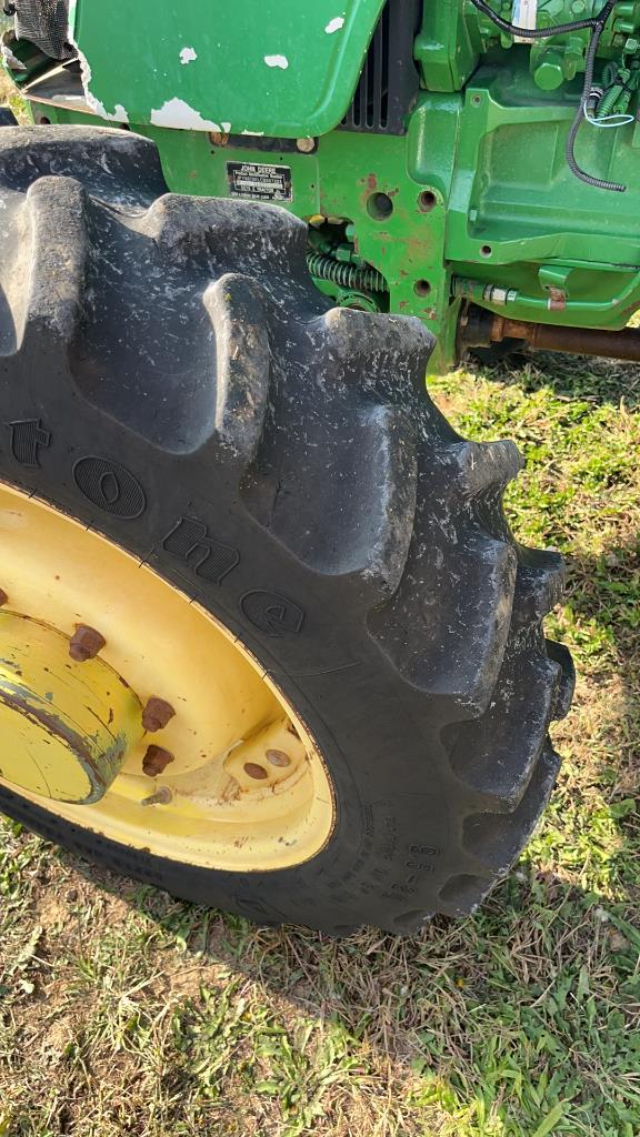 John Deere 5075E