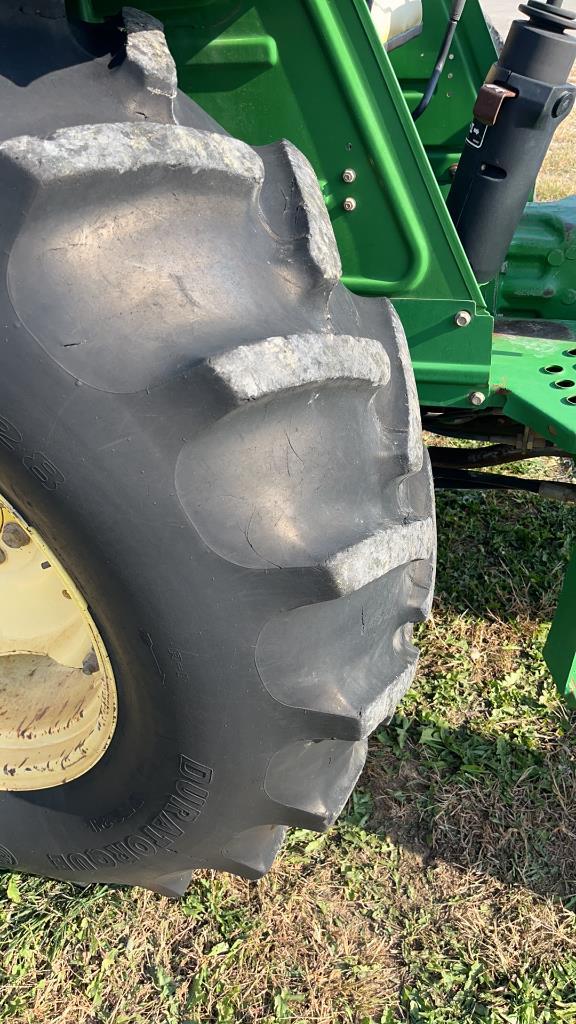 John Deere 5075E