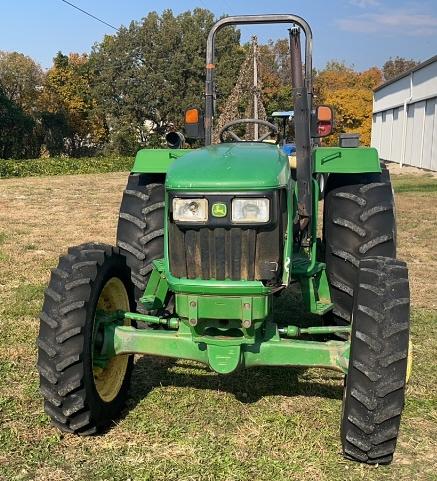 John Deere 5075E