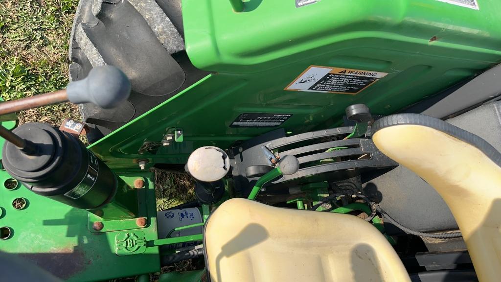 John Deere 5075E