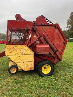 New Holland 851  Round Baler  WORKS