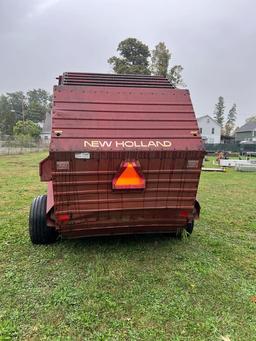 New Holland 851  Round Baler  WORKS
