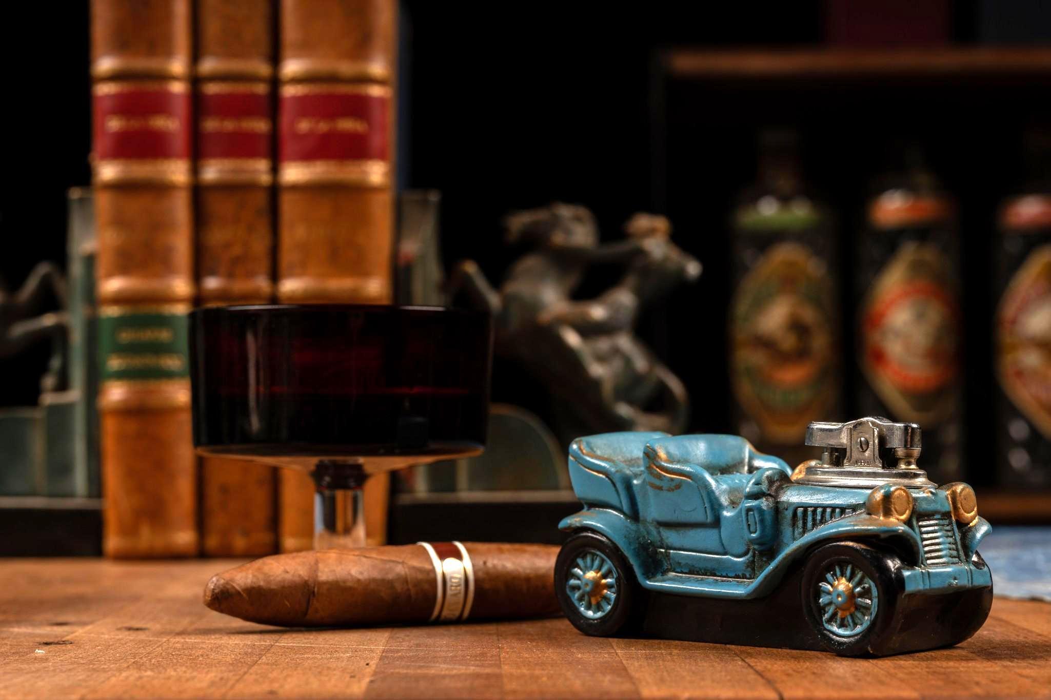 Vintage Automobile Lighter