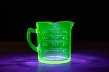 c. 1930 Uranium Glass 3-Way Measuring Cup for Kellogg