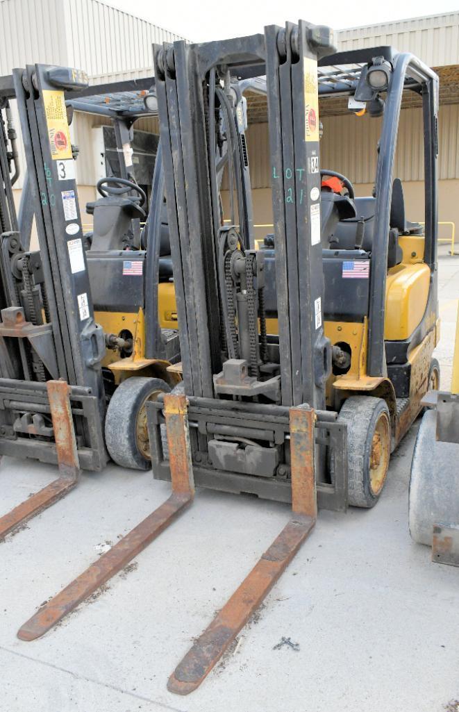 Yale Model GLC050VXNVSE083, 4800-Lbs. x 171.3" Lift Capacity LP Gas Fork Lift Truck