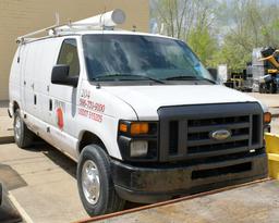 2013 Ford E250 3/4-Ton Super Duty Econoline Cargo Van