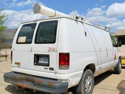 2013 Ford E250 3/4-Ton Super Duty Econoline Cargo Van