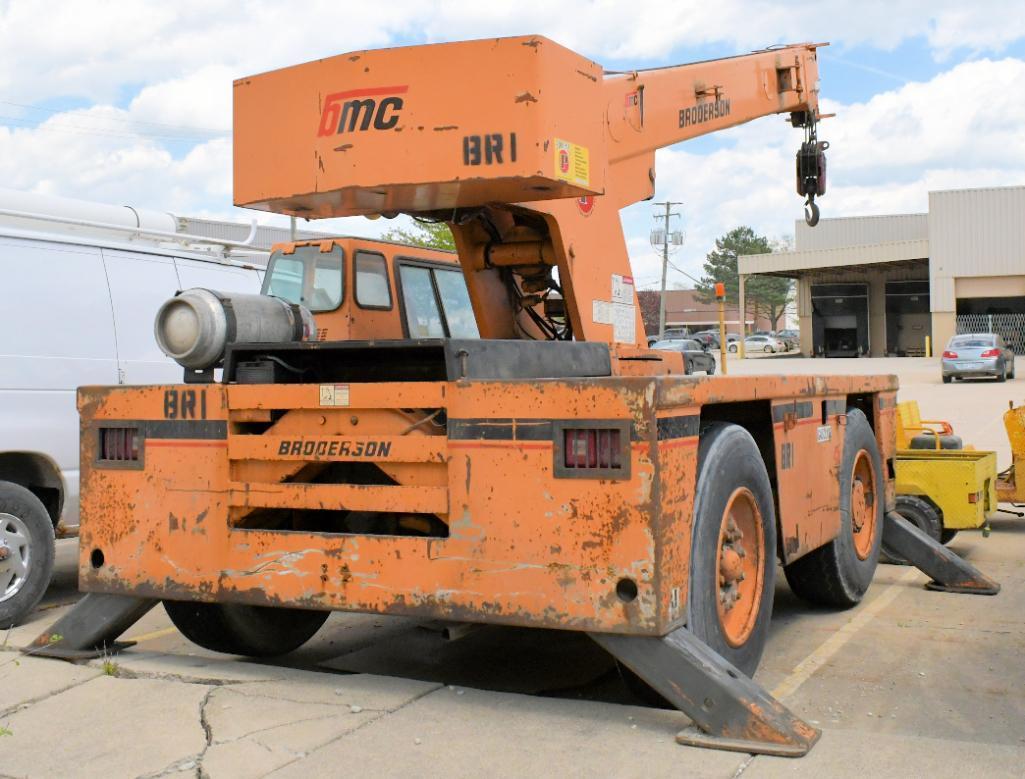 Broderson Model IC2002B, 30,000-Lbs. Capacity Carry Deck Mobile Crane