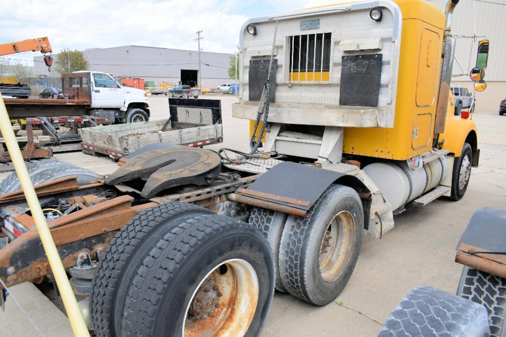 1992 Kenworth Model T800 Tandem Axle Semi-Tractor