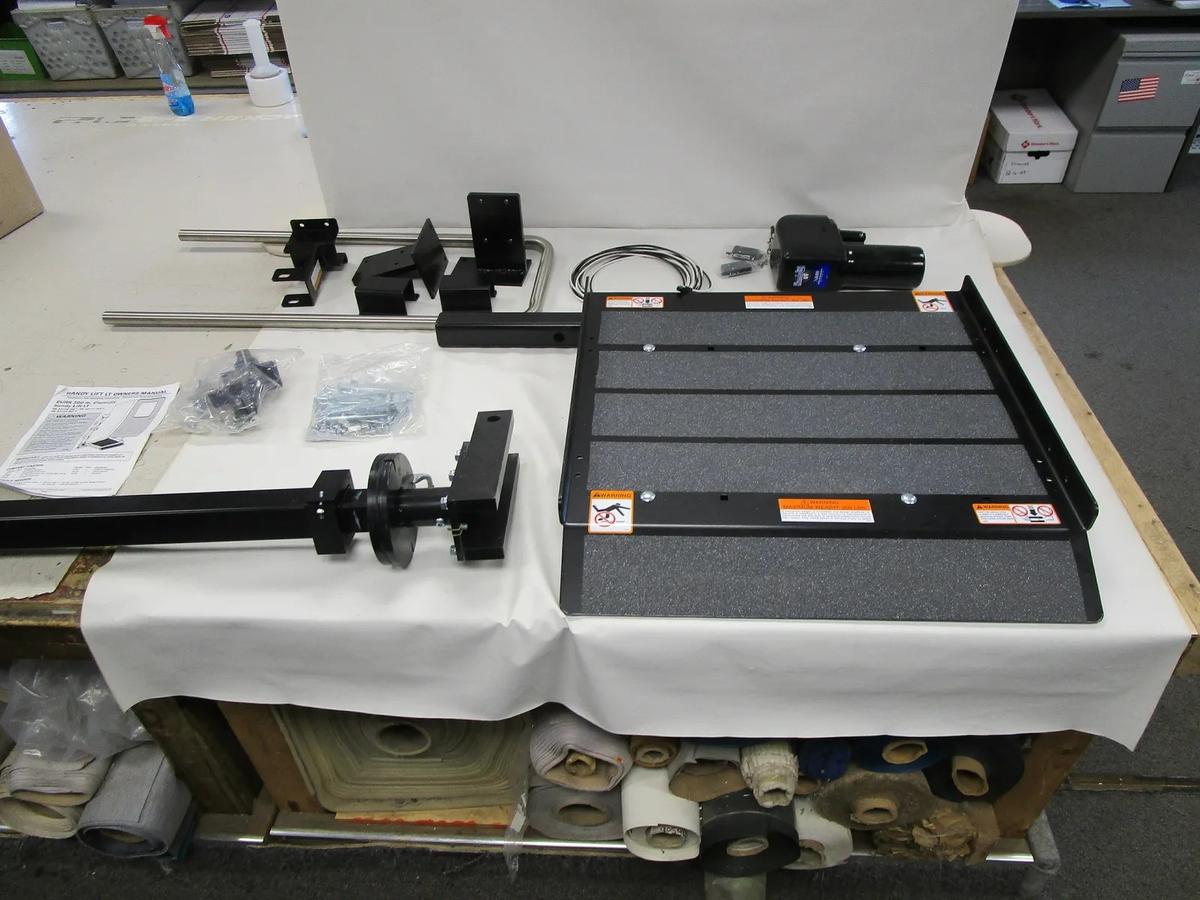 Burr Engineering handy electric 45" wheelchair & scooter RV / Camper lift, part # 33171