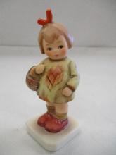 M.J. Hummel I Bought You A Gift / Ich bring Dir was figurine, part # 479 TMK-6