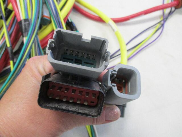 Stingray 273CC deck harness, part # 240-05645-H marine boat
