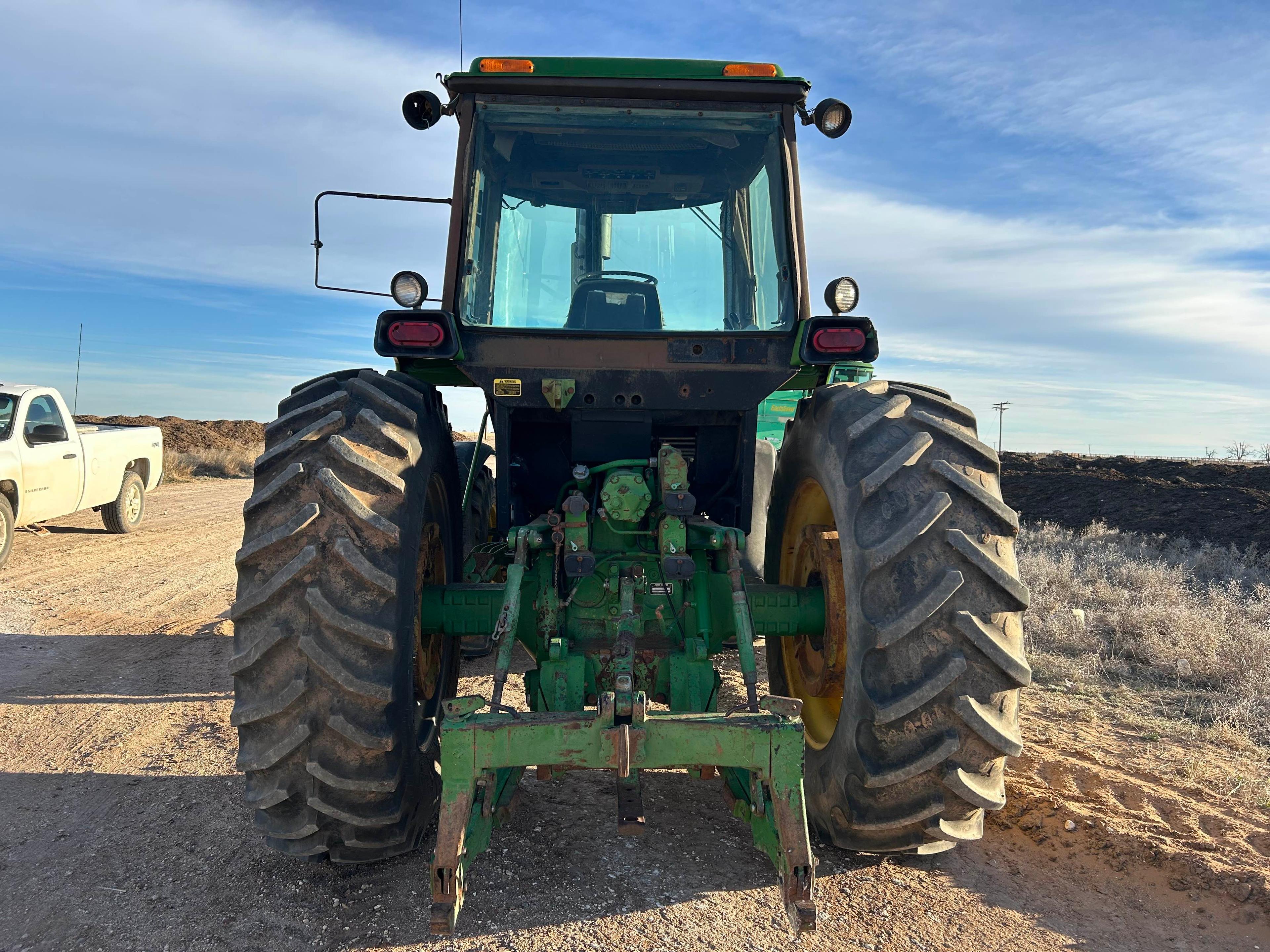 John Deere 4850