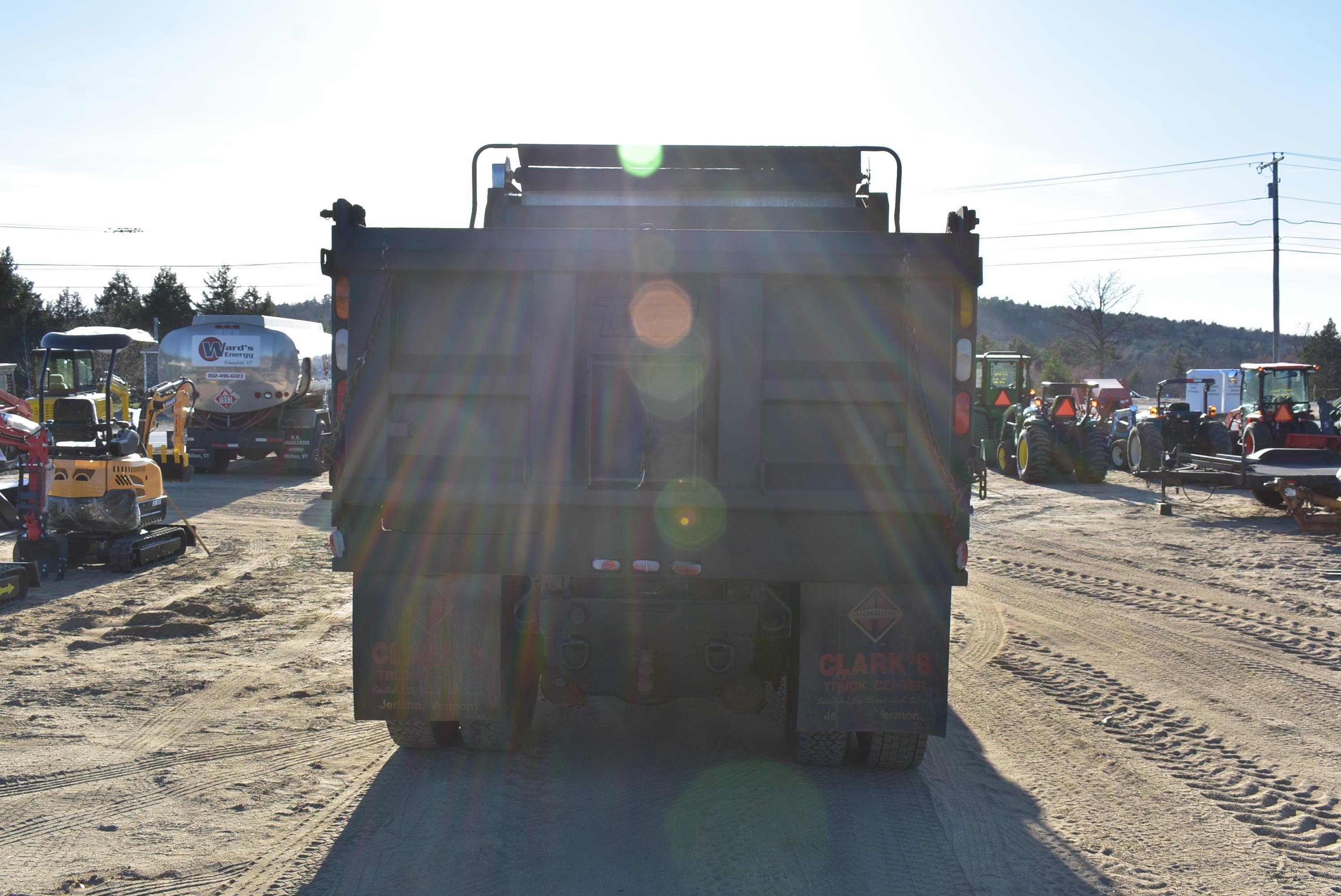 2009 Sterling L9500 6 wheeler