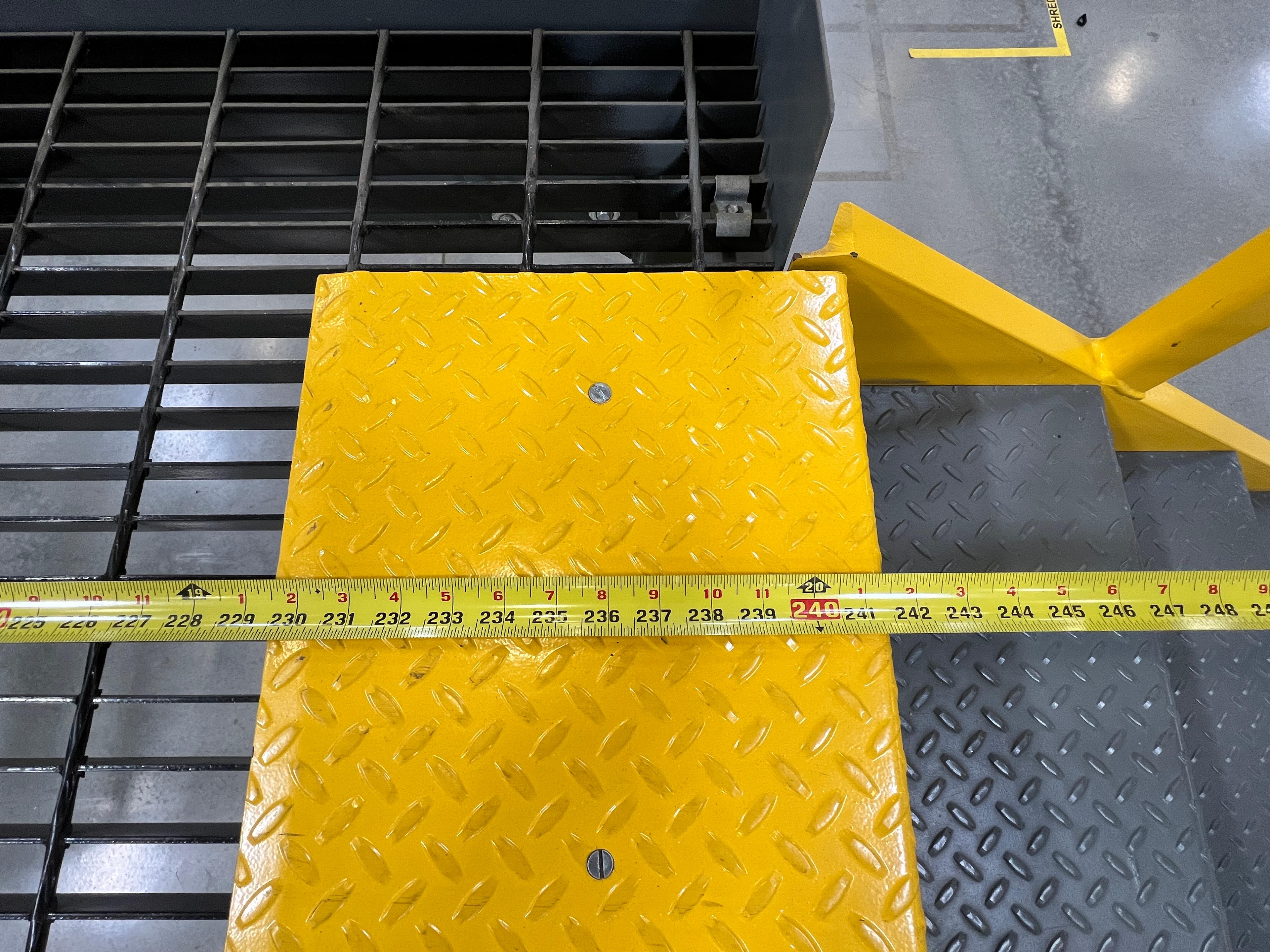 Steele Solutions Conveyor Crossover