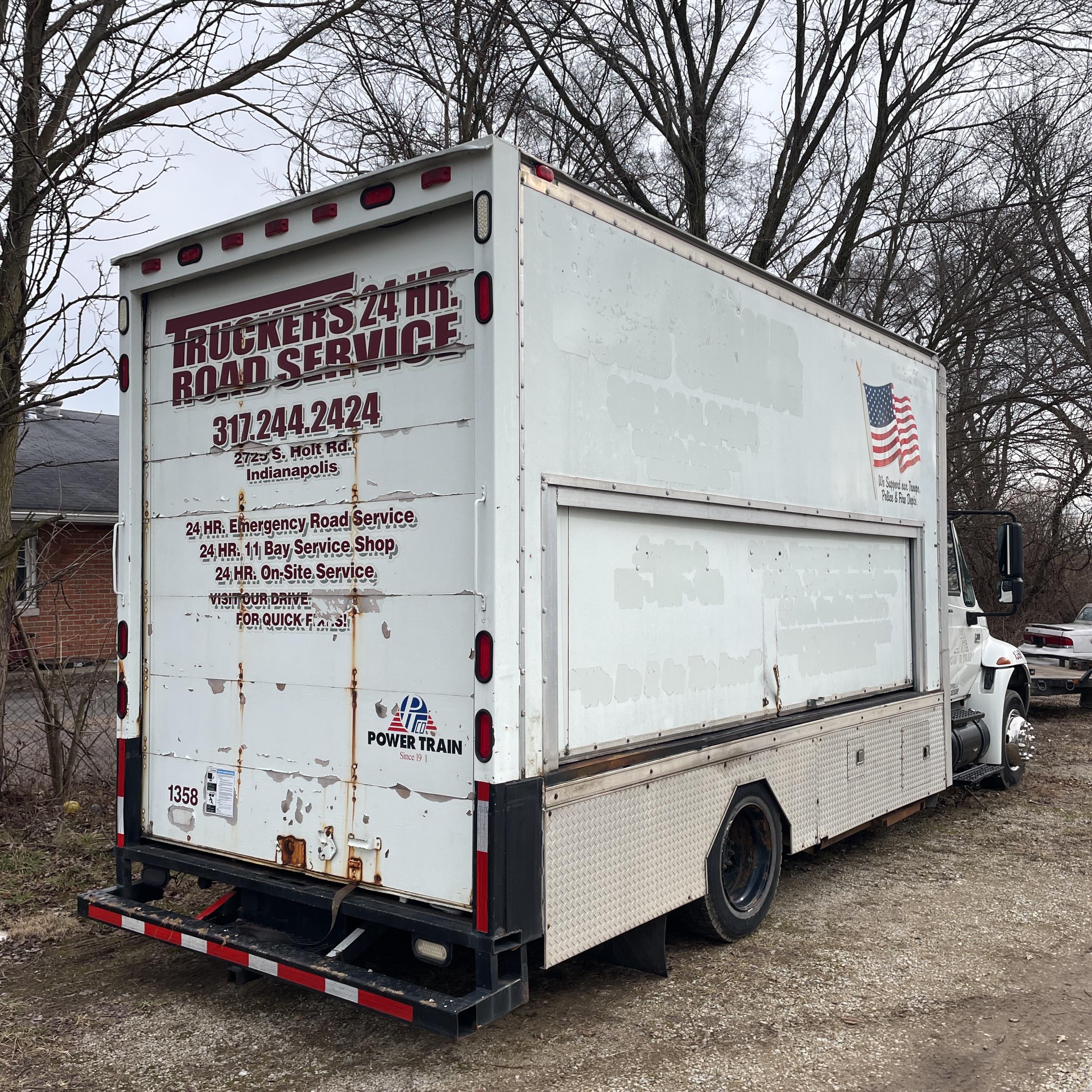 2006 International 4300 Durastar