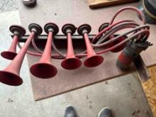 6 Air Horns & Compressor System